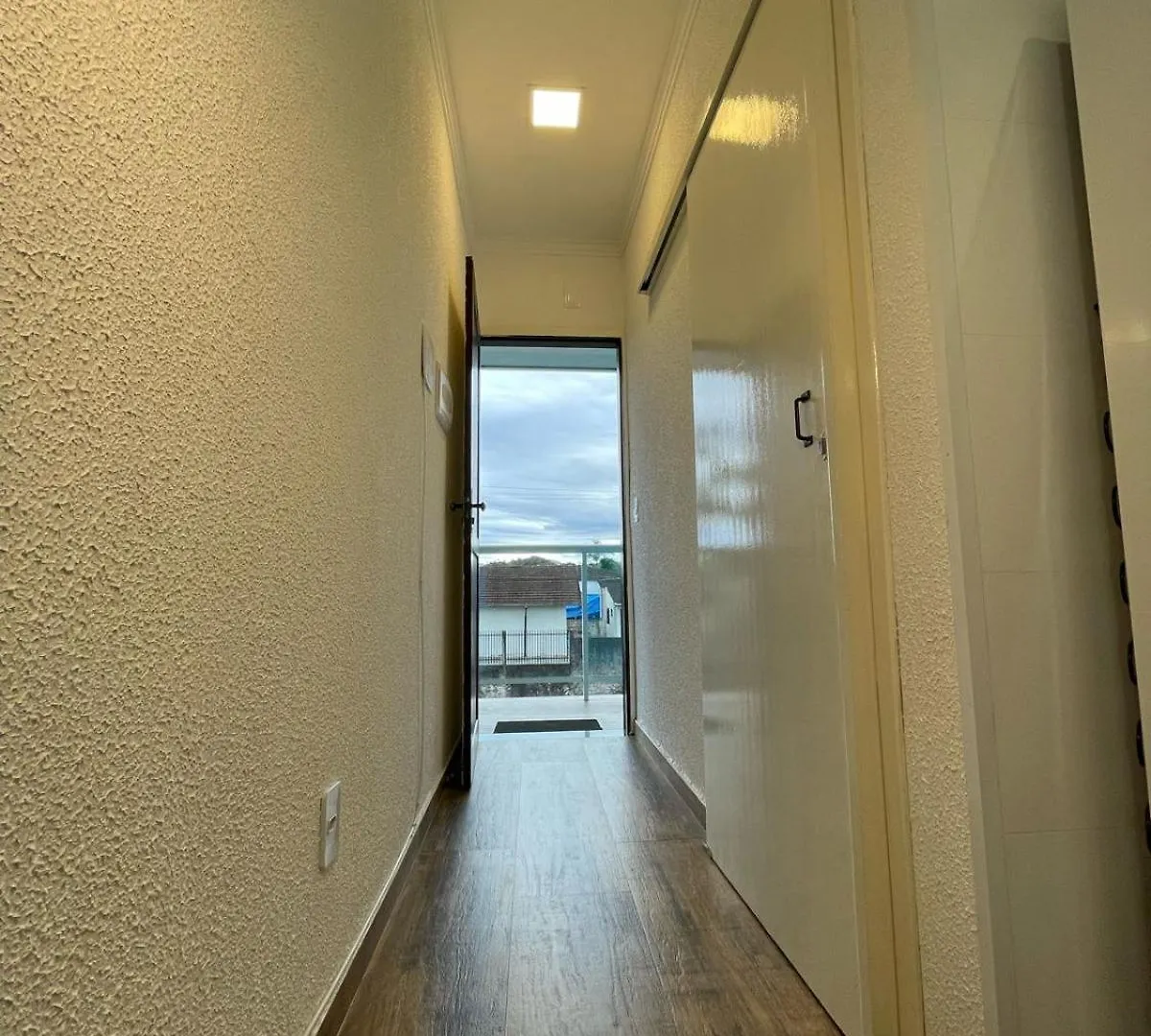 Residencial Luce Del Sole Apt 3 约恩维利