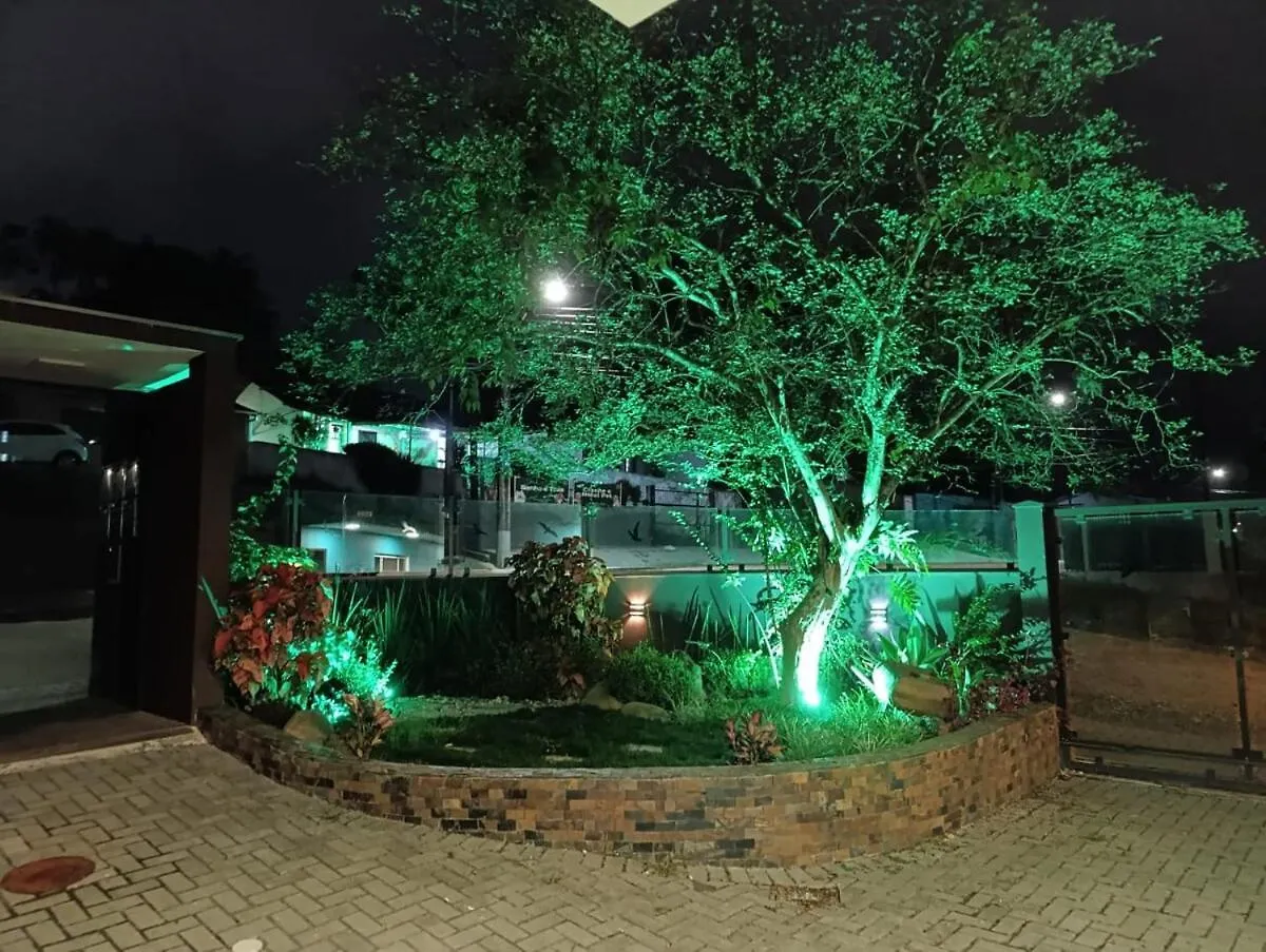 Residencial Luce Del Sole Apt 3 约恩维利 公寓