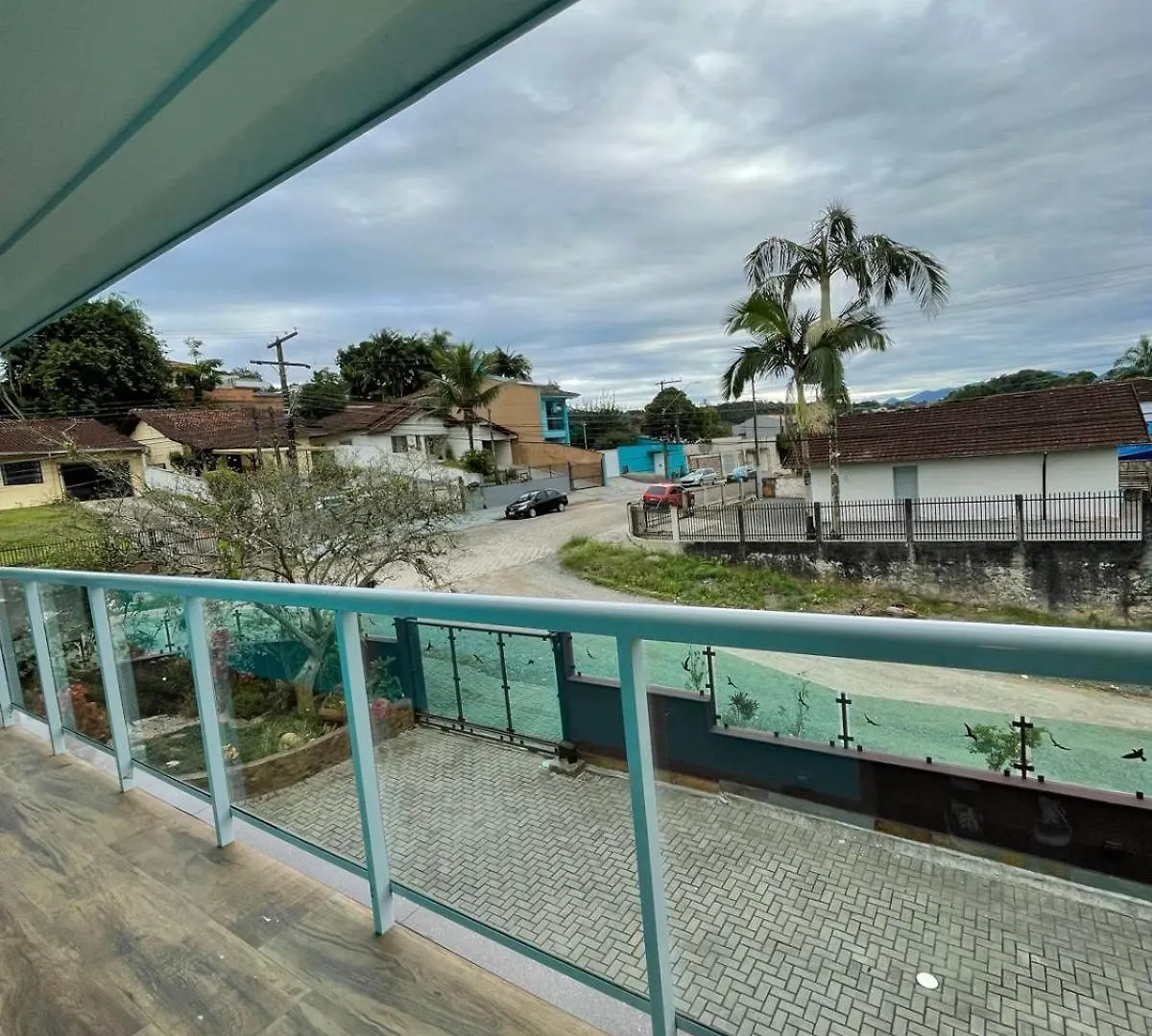 Residencial Luce Del Sole Apt 3 约恩维利